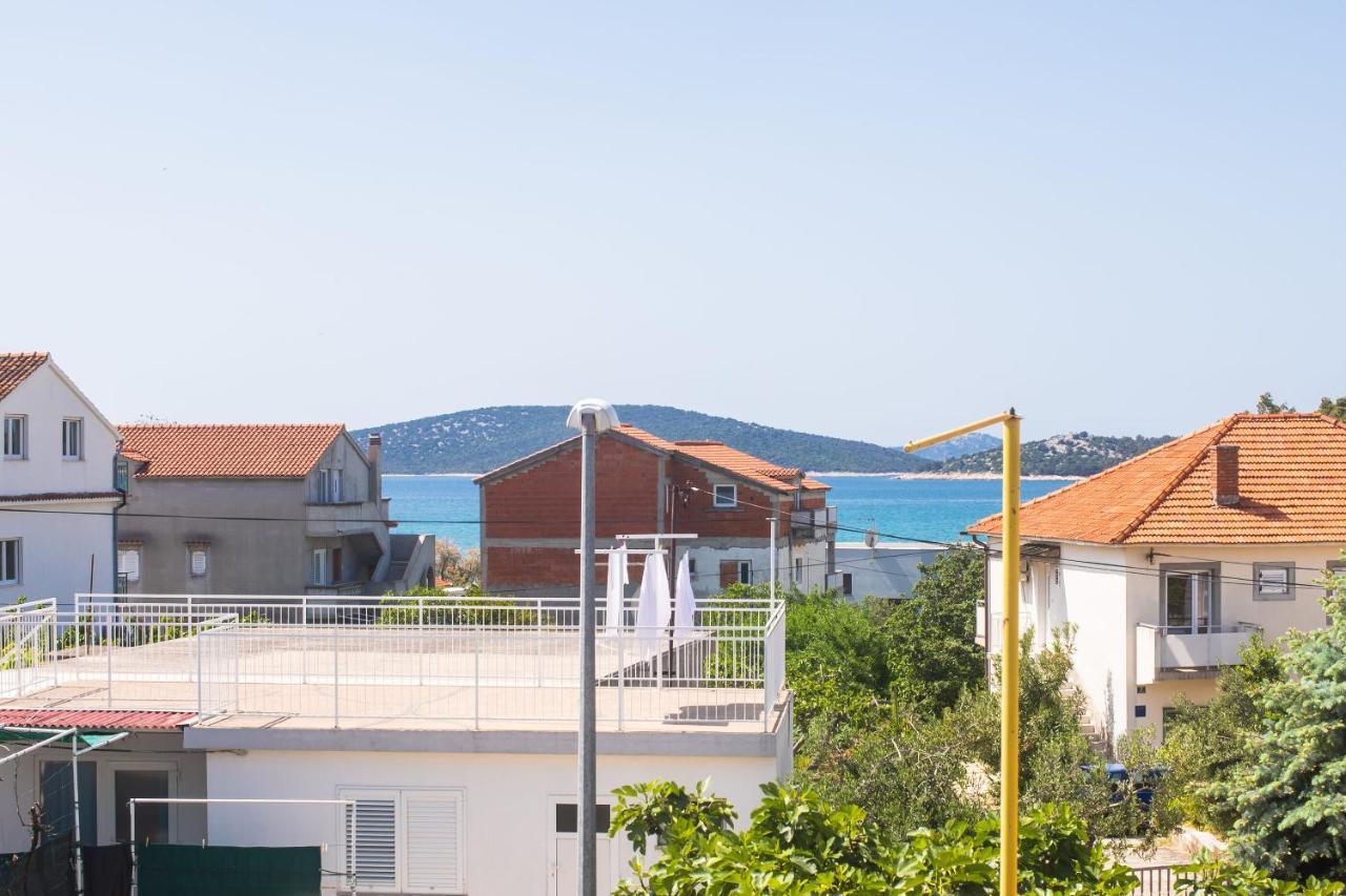 Apartments Happy Place โวดีเซ ภายนอก รูปภาพ