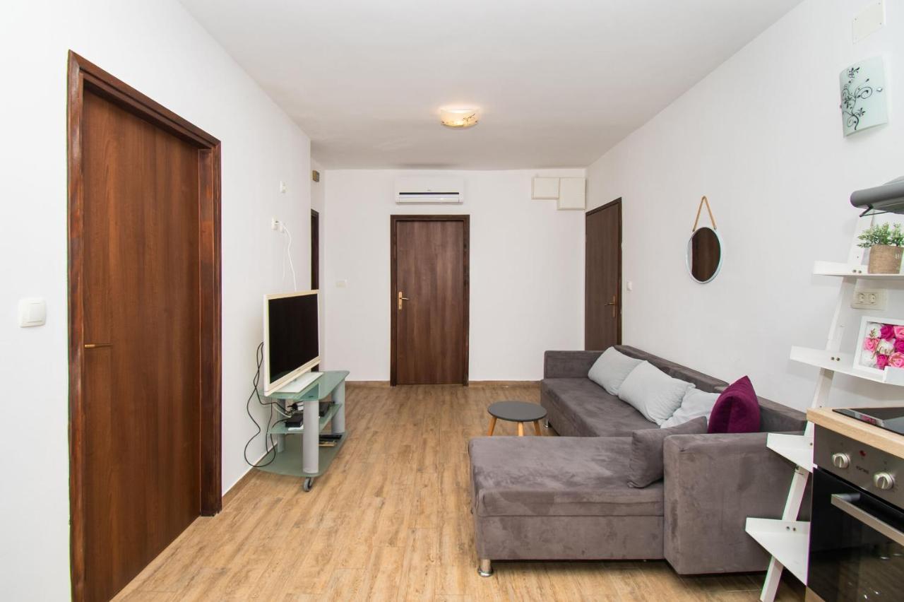 Apartments Happy Place โวดีเซ ภายนอก รูปภาพ